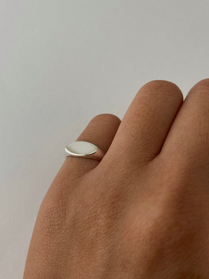 Mini Oval Signet Ring